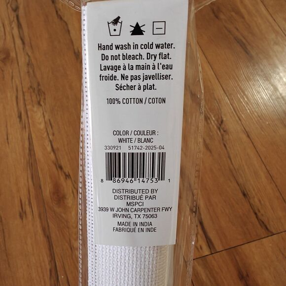 Loops & Threads Aida Cross Stitch Fabric Canvas 14 Count 15x18 White Cotton - Picture 3 of 3